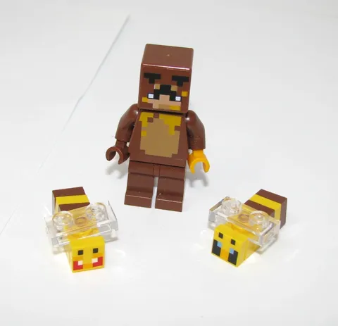 LEGO Minecraft Lot: HONEY BEAR Skin MINIFIGURE w/ BEES