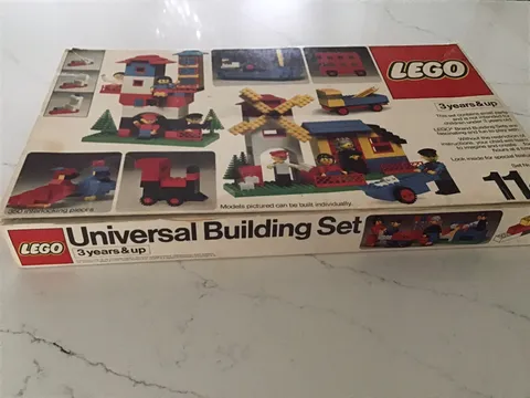 Vintage LEGO 114 Universal Building Set with Box