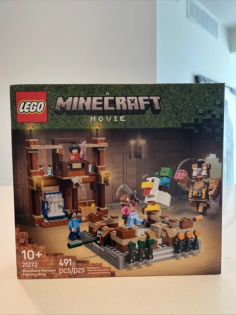 LEGO Minecraft Movie 21272 Woodland Mansion Fighting Ring 491 Pieces Age 10+