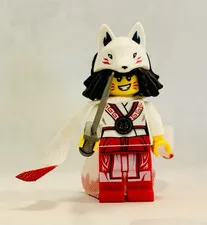 LEGO NINJAGO Akita Minifigure White Fox Mask Cape Sword Black Hair njo655