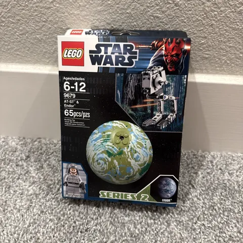LEGO Star Wars 9679 AT ST & Endor Planet Series 2  w/AT-ST Pilot New Sealed