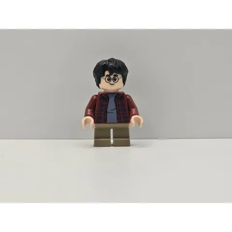 LEGO Harry Potter Minifigure hp481 Dark Red Plaid Flannel Shirt New Genuine