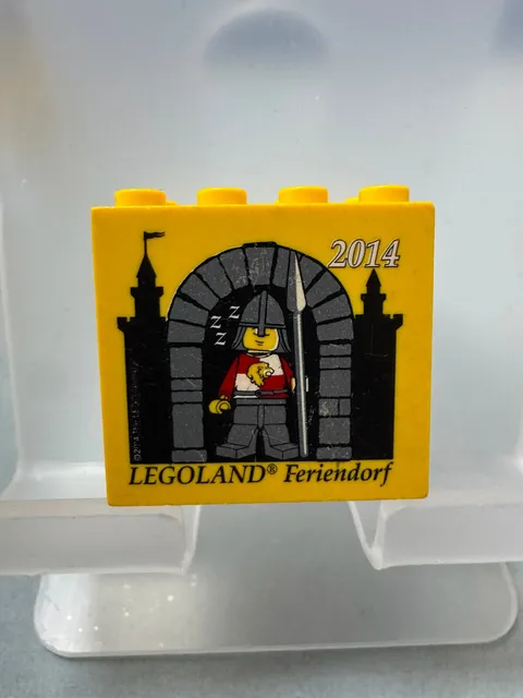 LEGO collector's brick special brick 2x4x3 yellow Legoland holiday village 2014