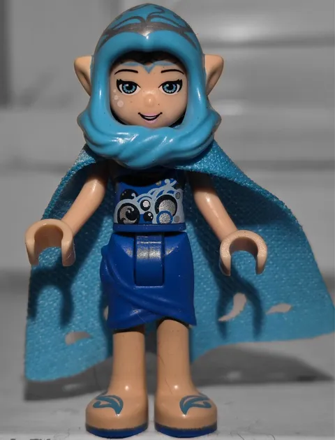 LEGO Minifigure- Naida Riverheart (Long Cape & Hood) (elf020) Elves Fantasy