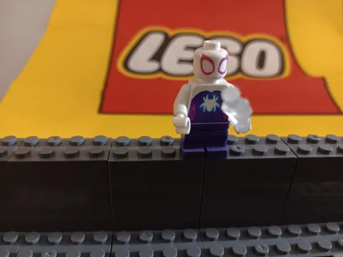 LEGO Spider-Man Minifigure Marvel Super Heroes White Suit Purple Legs