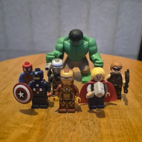 LEGO Marvel Minifigure Lot: Hulk, Thor, Iron Man, War Machine, Cap, Spider-Man