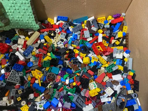 big lot Legos pieces parts Lego over 9 pounds lot collection "A"