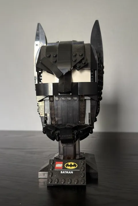 LEGO 76182 Batman Cowl DC Batman 410pc, Display Stand Included