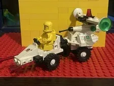 LEGO 6849 Satellite Patroller Comsat Launcher CLASSIC SPACE 100% w Mini Fig S326