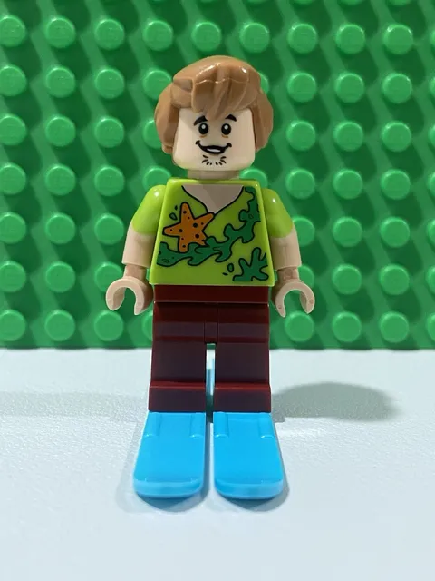 LEGO Scooby-Doo Shaggy Rogers (Seaweed Shirt) Minifigure w/ Skis, Set #75903