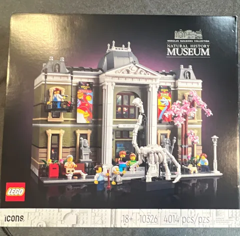 LEGO Icons Natural History Museum 10326 Complete Set 4014 pcs 18+