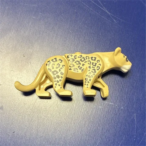 Lego jungle leopard