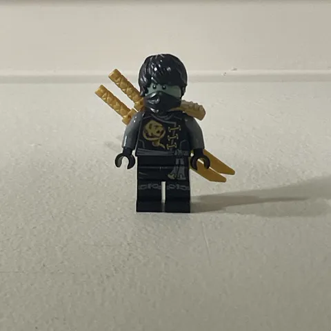 LEGO Ninjago Skybound Ghost Cole Minifigure 70604
