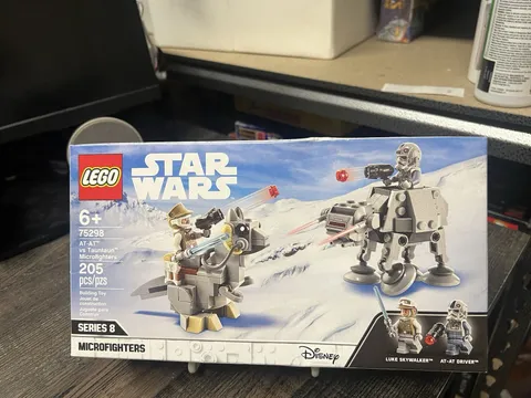 LEGO Star Wars: At-At Vs. Tauntaun Microfighters (75298)
