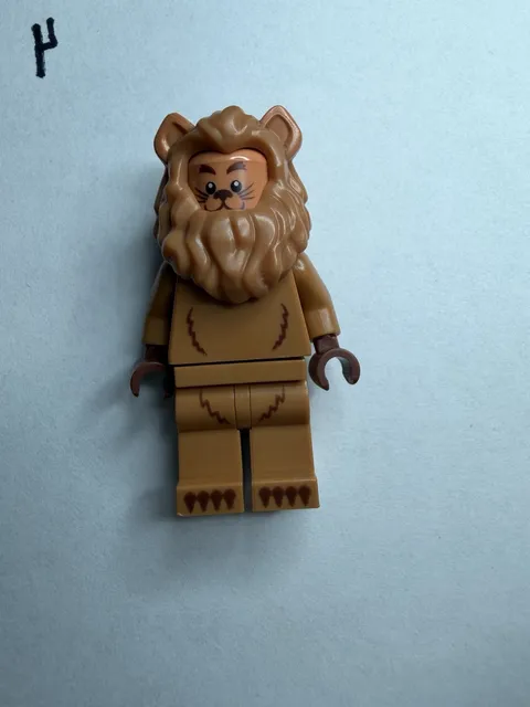 NEW LEGO MOVIE 2 Minifigures Mini Figures 71023 - ( The Lion ) Wizard of Oz