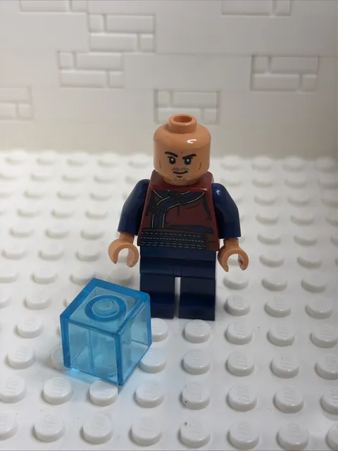 LEGO Marvel Super Heroes Minifigure - Wong with Tesseract- From Advent Calendar
