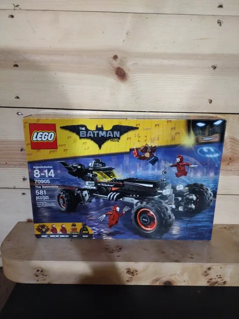 LEGO Batman Movie the Batmobile 70905 New And Sealed 2017