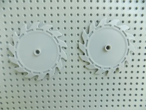 2 Lego 61403 Technic, Circular Saw Blade 9 x 9 with Pin Hole Gray
