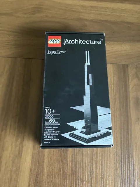LEGO ARCHITECTURE: Willis Tower (21000) 100% Complete W/ Instructions & Box