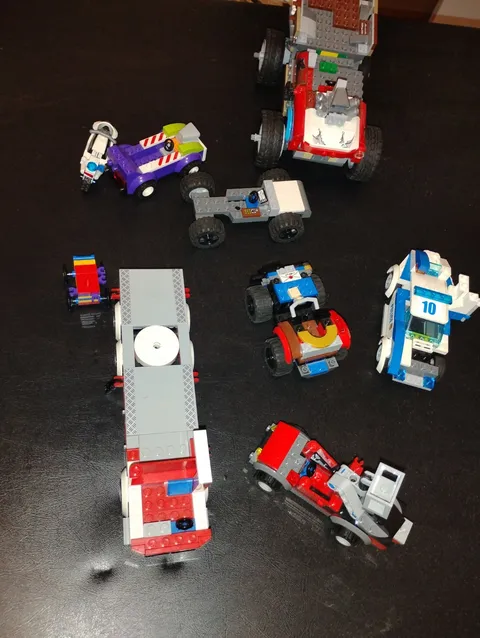 Lego Assorted Vehicle Lot – 8 Vehicles incomplete / FOR REPLACEMENT PARTS