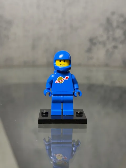 Lego Classic Space Minifigure sp004new Blue 8852753 5000440 Astronaut CMF Lot 