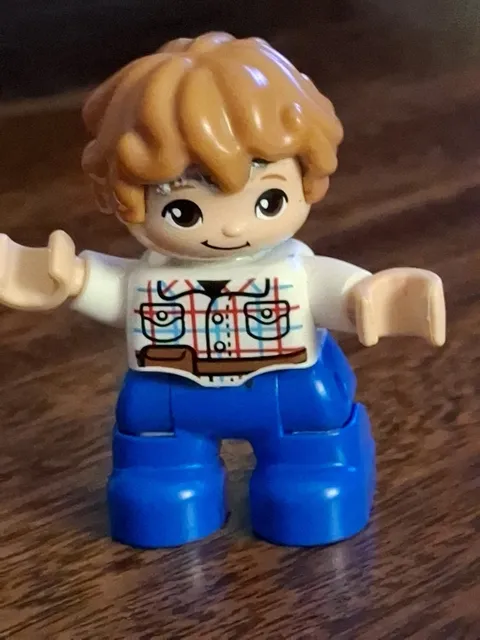 Lego Duplo Jurrasic World Park Boy Mini Figure