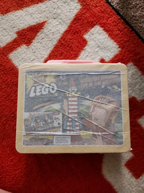 LEGO Retro Tin Lunchbox Exclusive VIP Collectible - NEW! RARE! 5007331