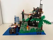 Lego Pirates 6273:Rock Island Refuge Complete with instructions