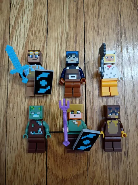 Lego Minecraft Minifigure Lot