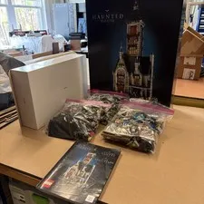 LEGO Icons: Haunted House (10273) - Excellent Condition w/ Box and Instructions