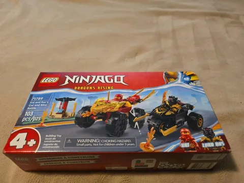 LEGO NINJAGO: Kai and Ras's Car and Bike Battle (71789)