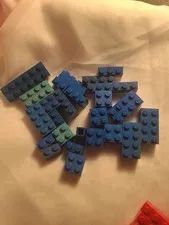 Lot Of 50 Random Legos 25 Blue 25 Red #L21