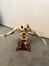 LEGO Harry Potter: Hedwig (75979) - Complete Set w/ Display Stand