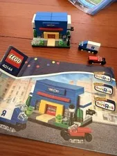 LEGO Toys R Us Store 40144 Exclusive Complete Set with Instructions