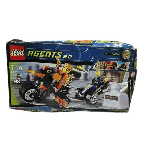 Lego 8967 Agents 2.0 Gold's Tooth Getaway Retired NEW Damaged Box