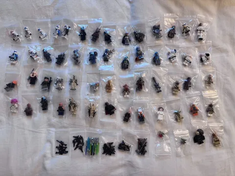 Star Wars Lego Minifigure Lot Excellent New Condition Blasters Lightsabers