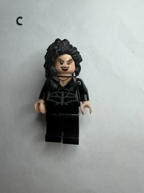 LEGO Harry Potter BELLATRIX LESTRANGE MINIFIGURE from 75980 Attack On The Burrow