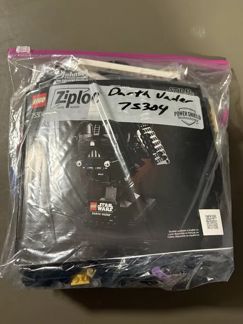 LEGO Star Wars Darth Vader Helmet 75304  w/ Instructions 