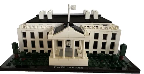 LEGO ARCHITECTURE: The White House (21006) - COMPLETE WITH MANUAL AND BOX