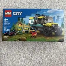 LEGO CITY: 4x4 Off-Road Ambulance Rescue (40582)