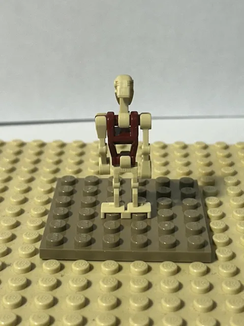 LEGO Star Wars - Red Security Battle Droid Minifigure (7662 / 9494)
