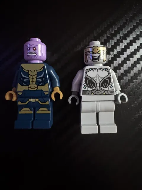 Lego Marvel Thanos Minifigure sh0613 (Missing Helmet)