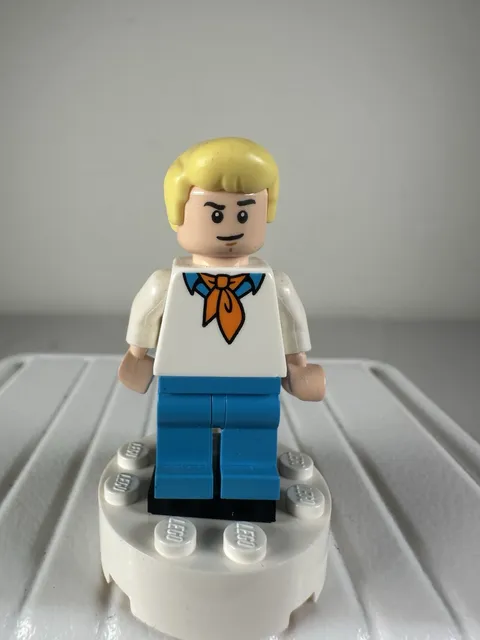 LEGO Fred Jones Minifigure (scd008) 75902 Scooby-Doo Mystery Mansion