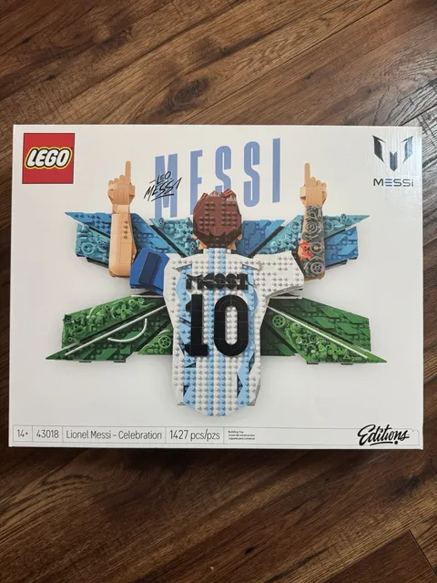 LEGO Editions Lionel Messi Celebration 43018