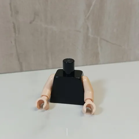 New LEGO Sleeveless Black Shirt Tank Top Flesh Nougat Arms Matching Hands Set
