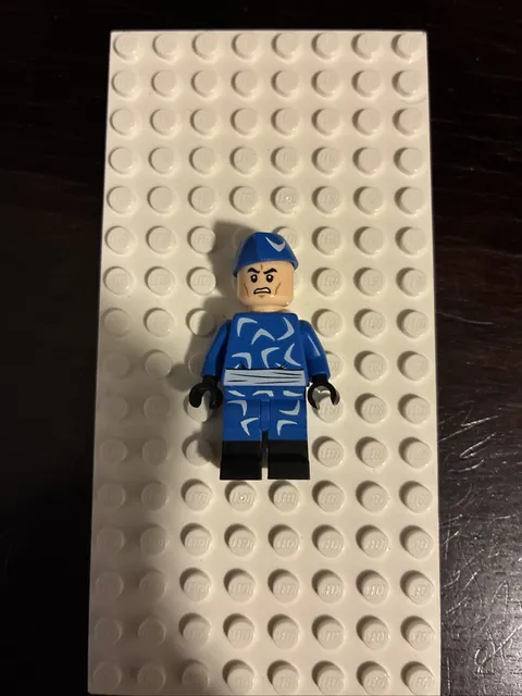 LEGO Captain Boomerang Minifigure 76055 Batman DC Super Hero