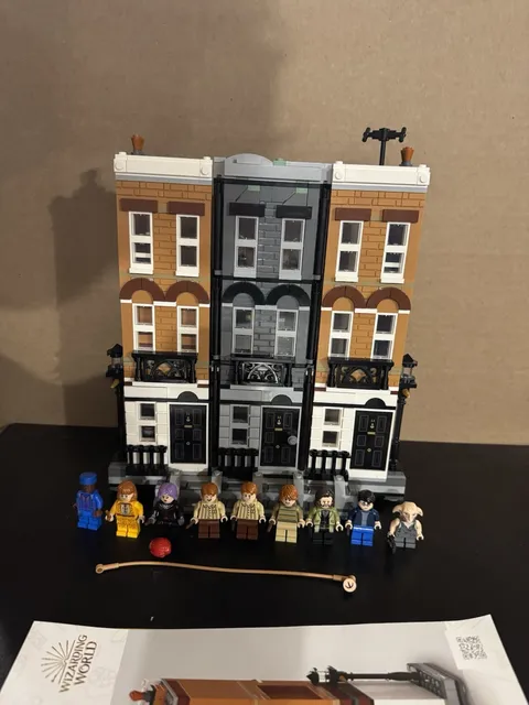 LEGO Harry Potter: 12 Grimmauld Place (76408) Used Complete With Instructions