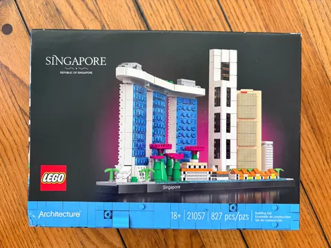 LEGO 21057 Architecture SINGAPORE Marina Bay Sands *RETIRED*