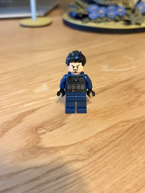 LEGO Super Heroes Shield Agent Tony Stark Minifigure Avengers Marvel 76269 sh919