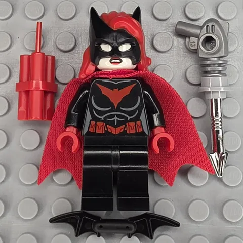 Lego DC Super Heroes Minifigure SH0522 Batwoman Red Cape